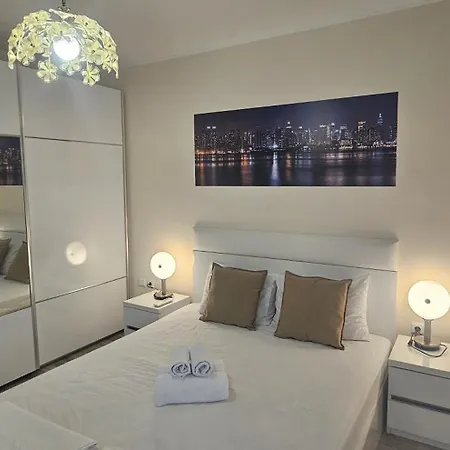 아파트 Sun Sea 3 Sea View 슈코르필로브치